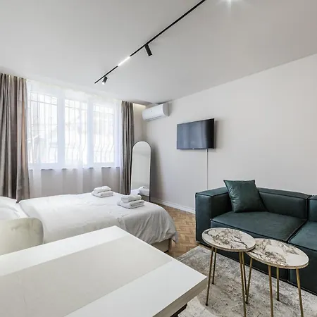 Apartmán 1 Bedroom Loft - Serenitas 1 By Pikhost Tirana